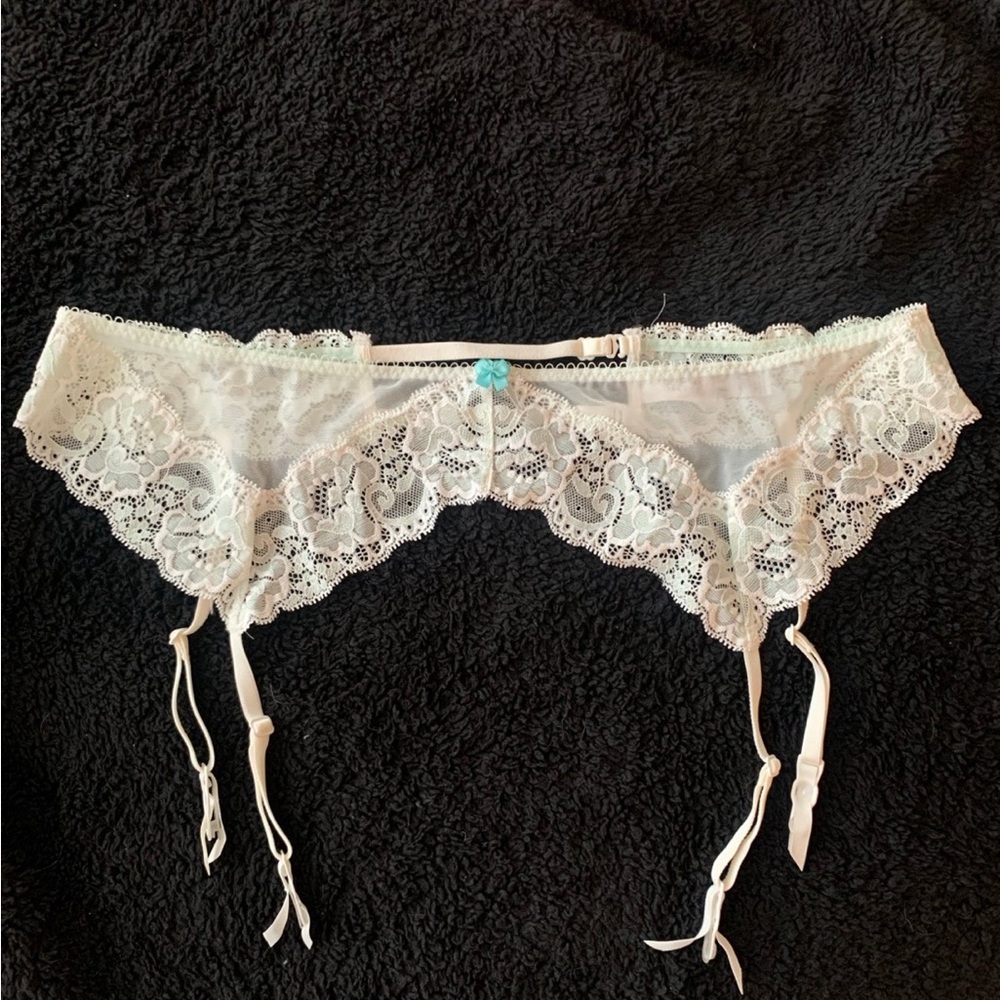 Victoria’s Secret garter belt